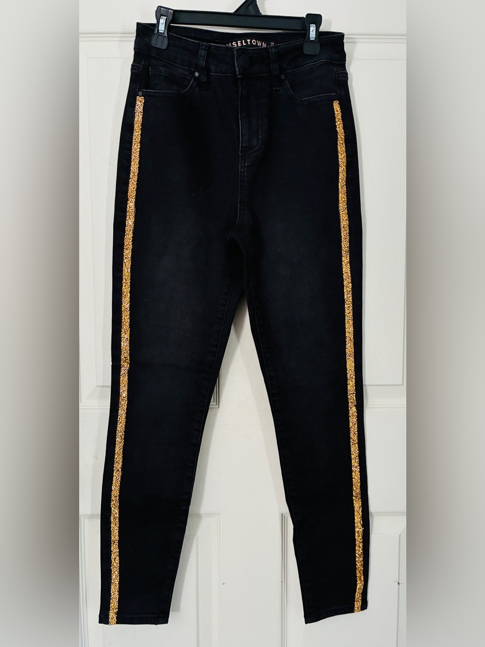 Tinseltown black skinny stretch jeans gold accents,juniors size3/5 pockets